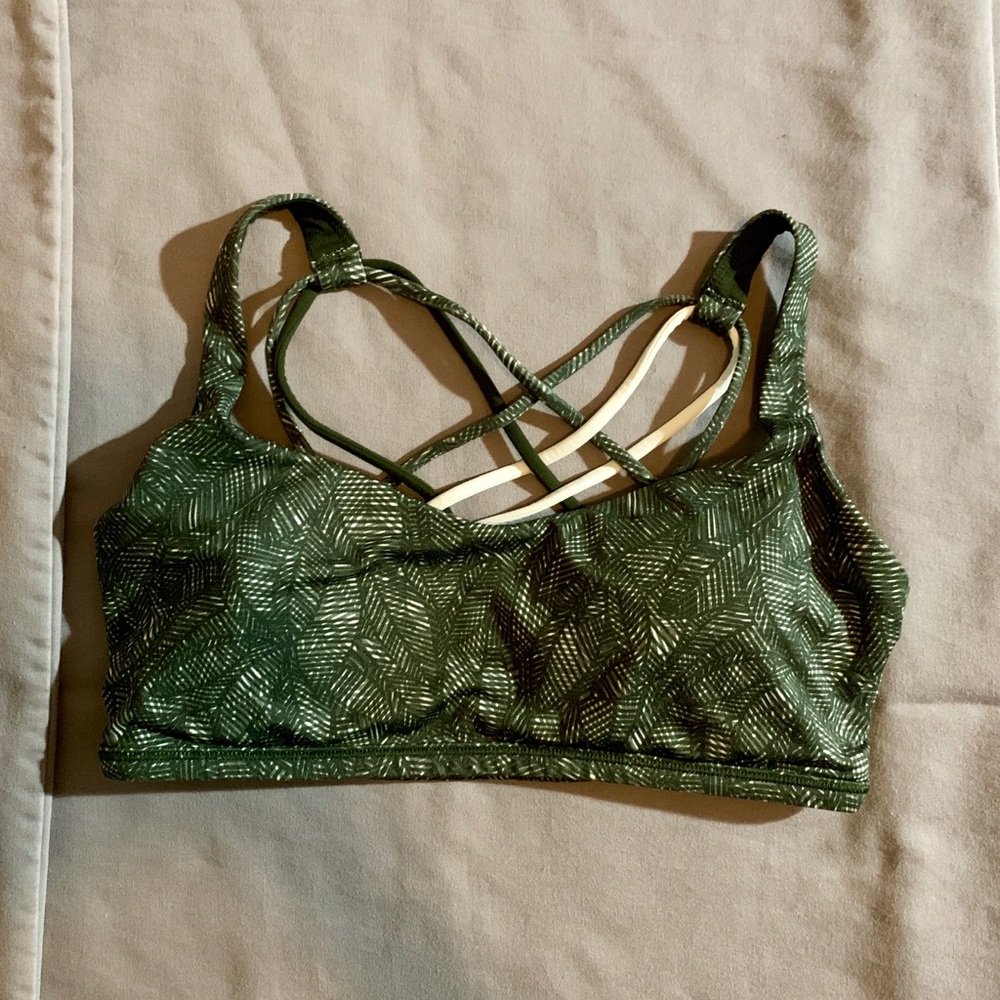 🍋 Lululemon Free to be bra 🍋